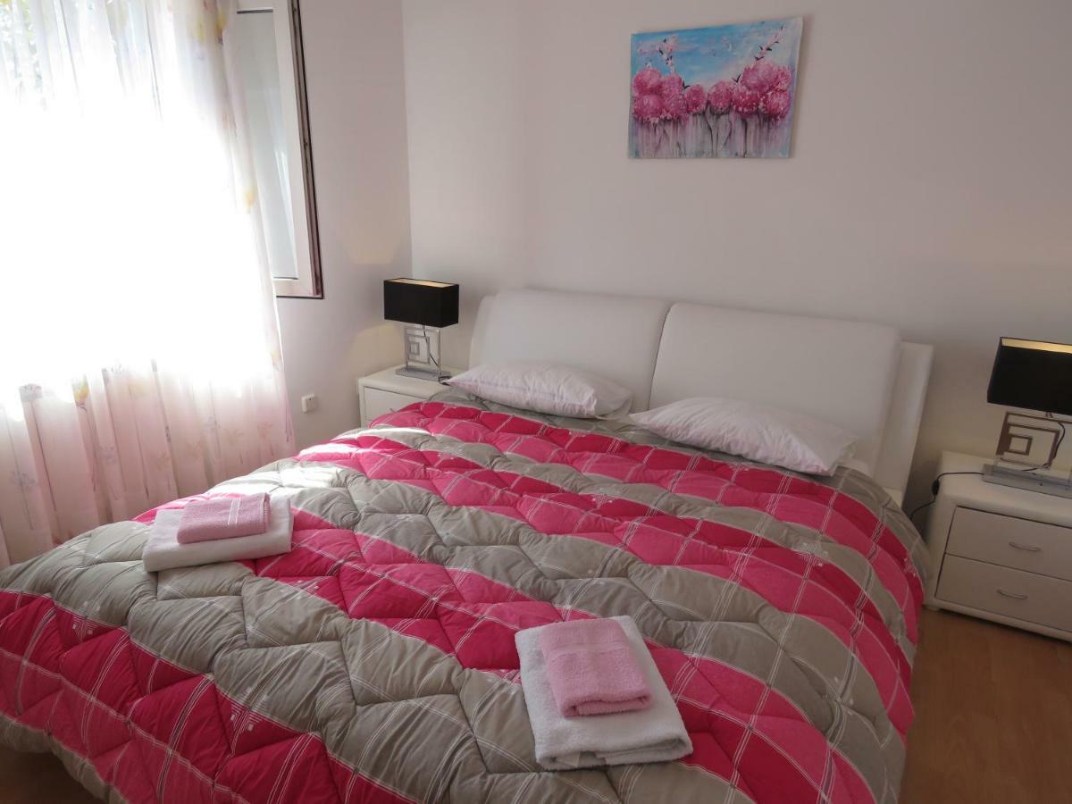Apartment Smilje Σίμπενικ Εξωτερικό φωτογραφία