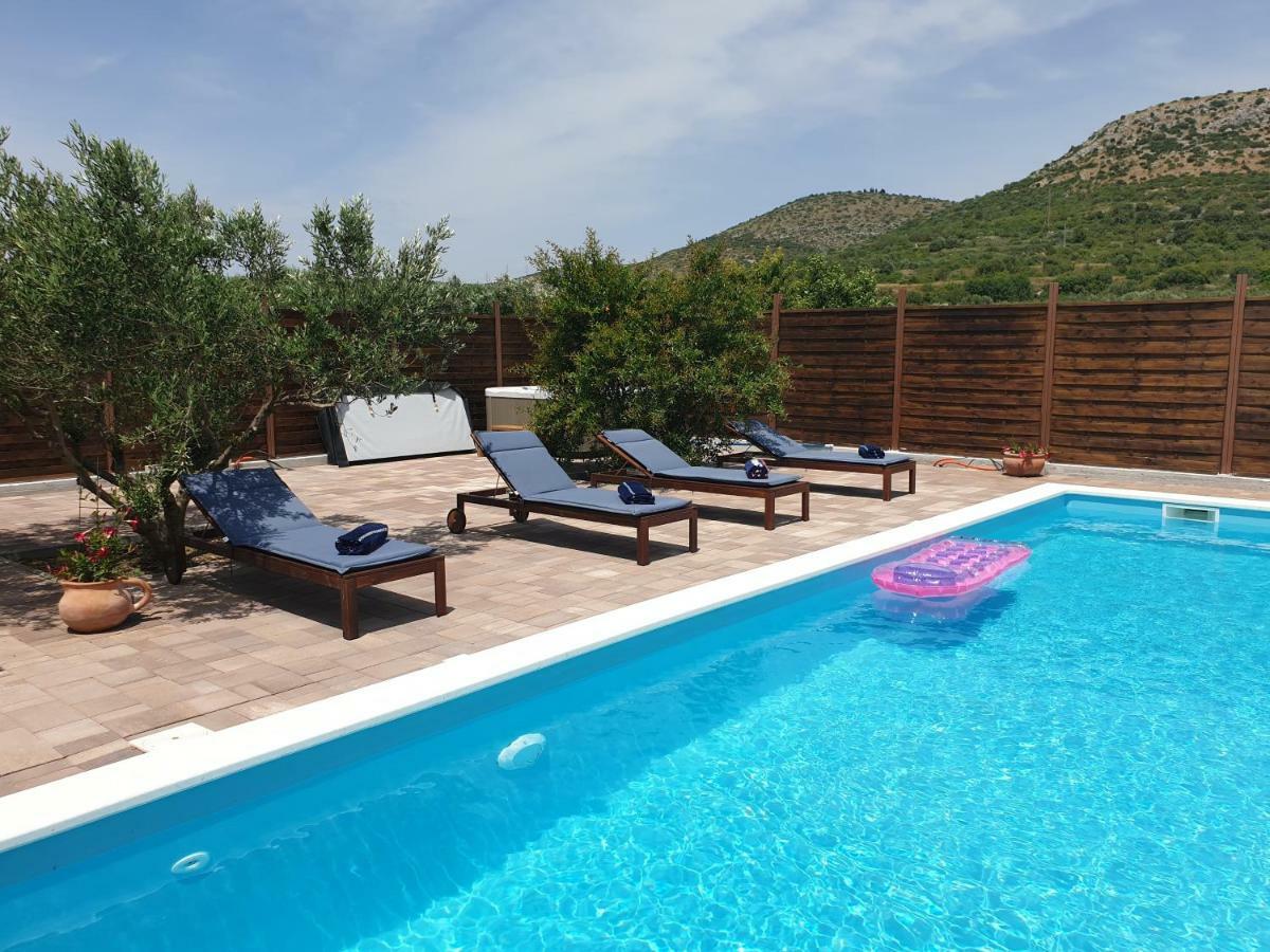Apartment Smilje Σίμπενικ Εξωτερικό φωτογραφία
