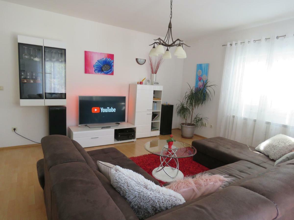 Apartment Smilje Σίμπενικ Εξωτερικό φωτογραφία