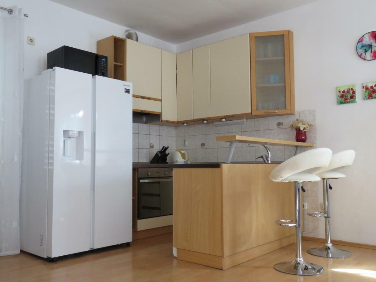 Apartment Smilje Σίμπενικ Εξωτερικό φωτογραφία